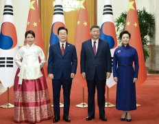 习近平同韩国总统李在明会谈